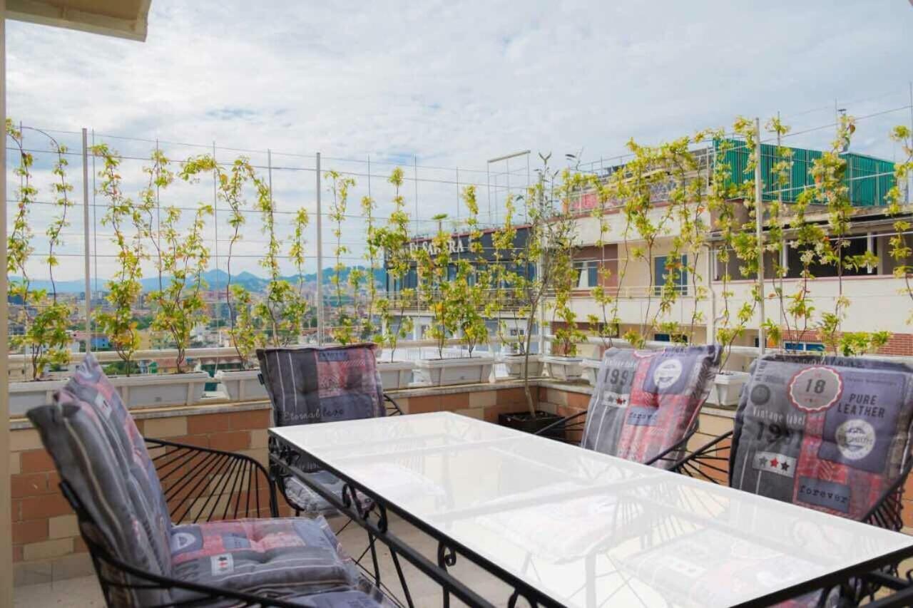 Modern Furnished Apartment with View Tirana Exterior foto